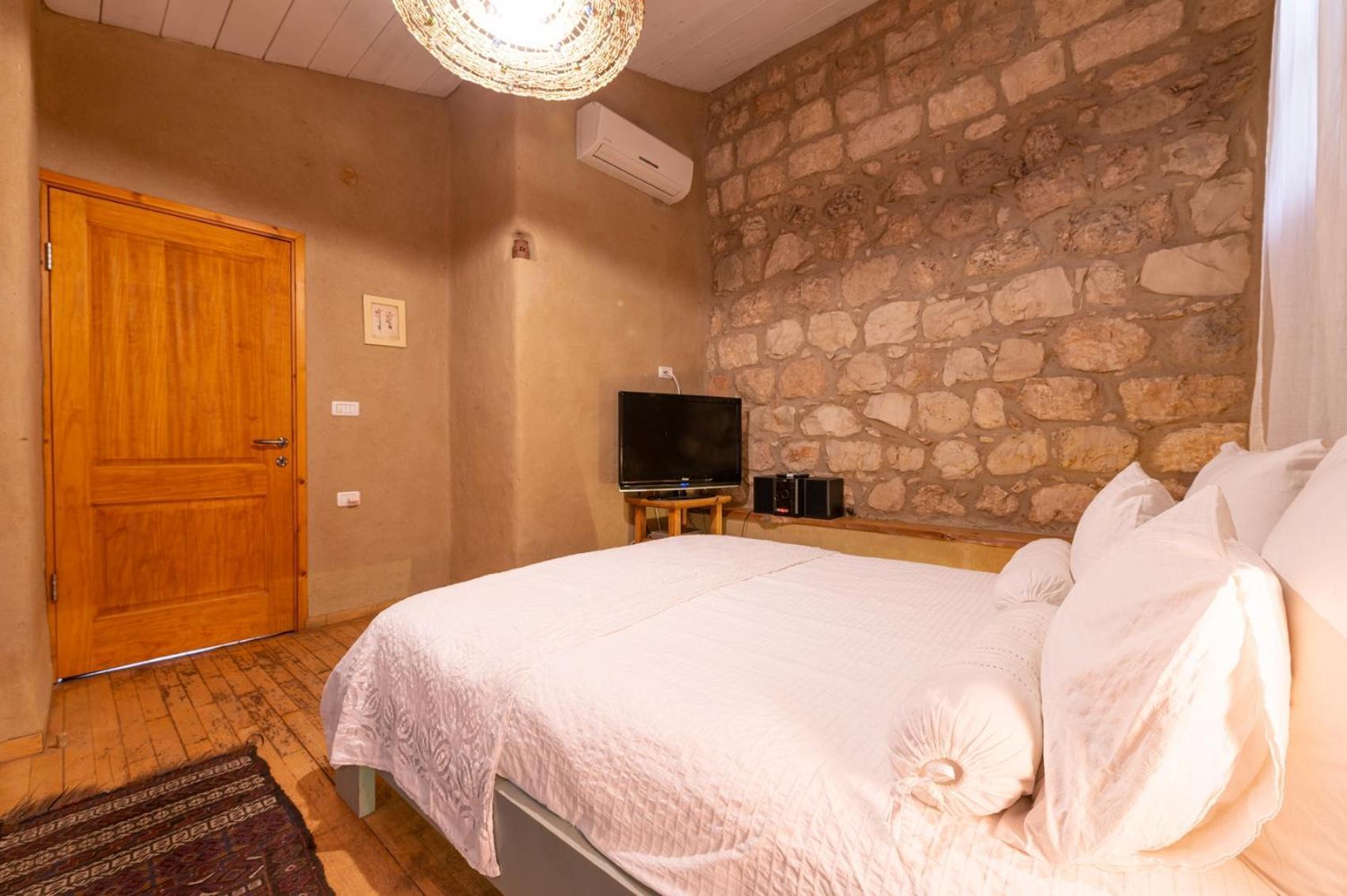 Hemdatya Stone Suites In The Galilee Ilaniya Zimmer foto